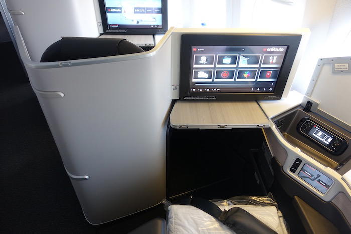 Air-Canada-777-Business-Class - 9