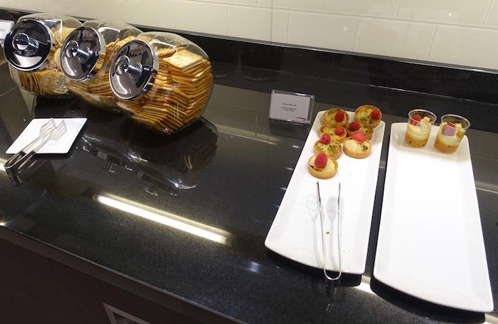 British-Airways-Lounge-Singapore - 30