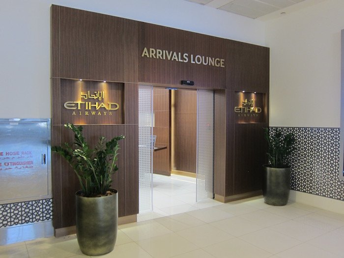 Etihad-Arrivals-Lounge-Abu-Dhabi - 6