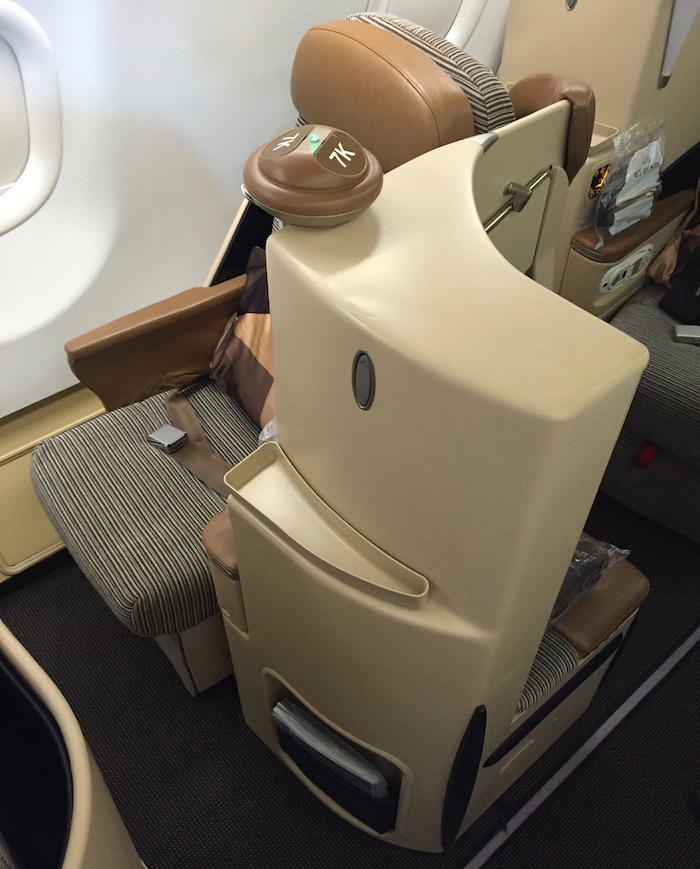 Etihad-Business-Class-A340 - 10
