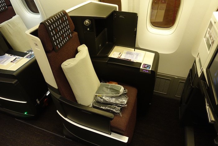 Japan-Airlines-Business-Class-767 - 3
