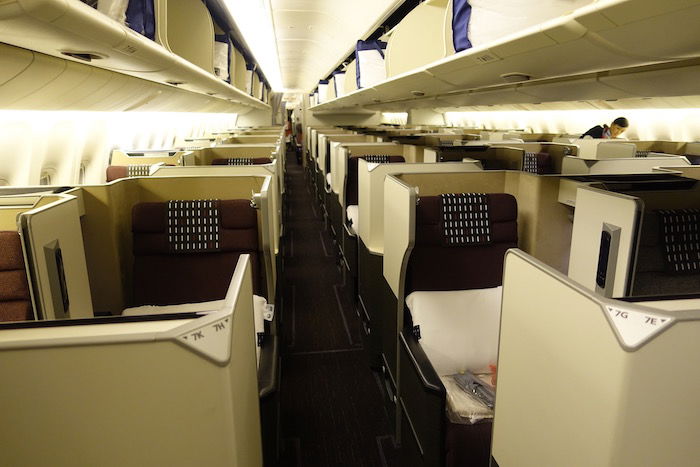 Japan-Airlines-Business-Class-777 - 1