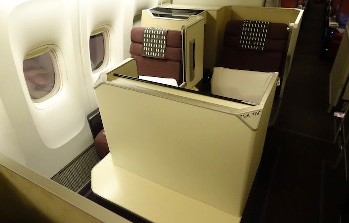 Japan-Airlines-Business-Class-777 - 4