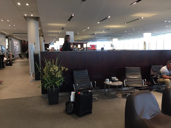 Maple-Leaf-Lounge-Toronto - 1