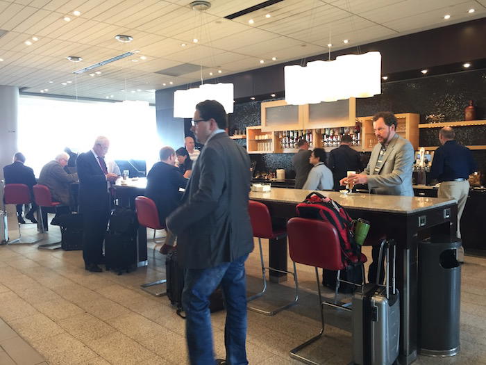 Maple-Leaf-Lounge-Toronto - 8