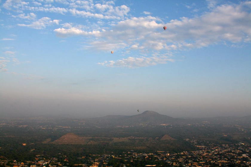 Mexico-City-Pyramids-Balloon-06