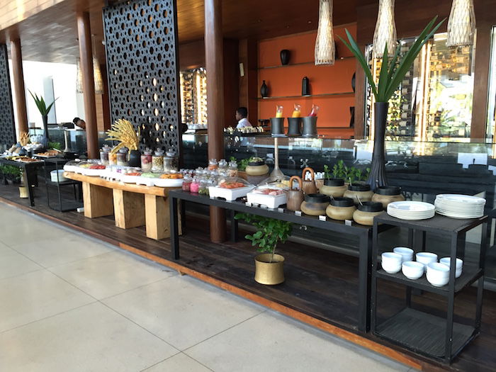 Park-Hyatt-Maldives-Breakfast