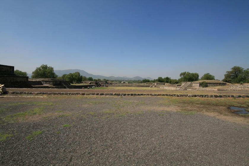 Pyramids-Teotihuacan-01
