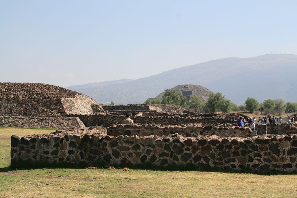 Pyramids-Teotihuacan-07