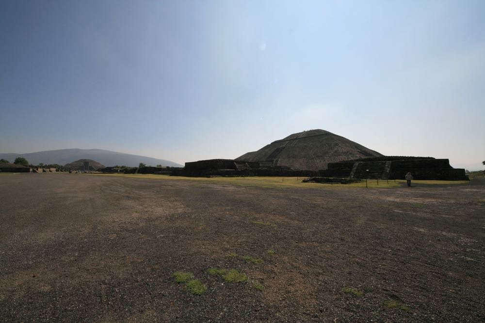 Pyramids-Teotihuacan-08