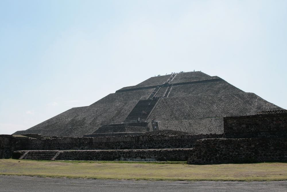 Pyramids-Teotihuacan-09