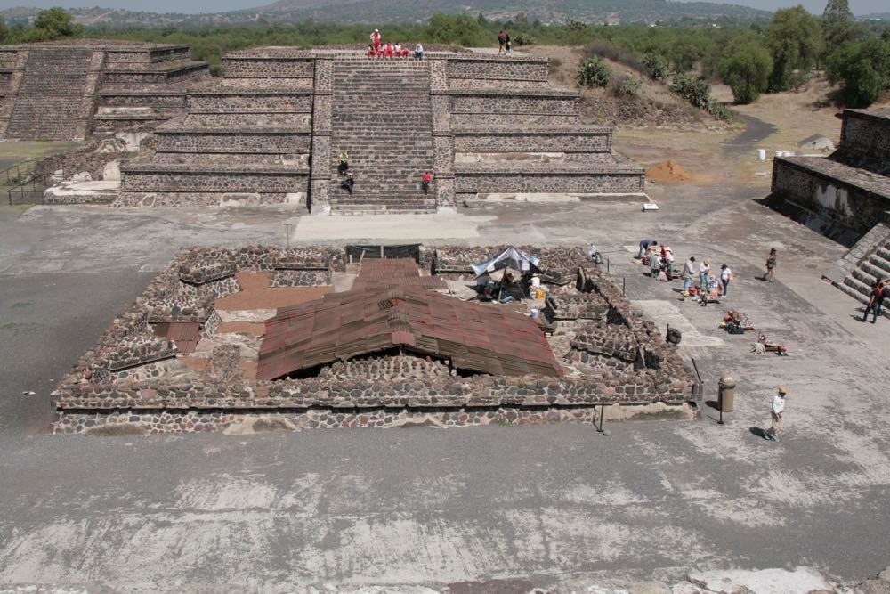 Pyramids-Teotihuacan-14