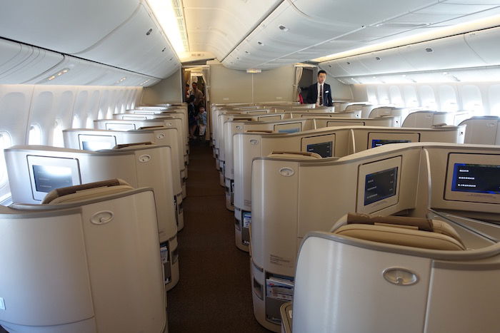 China-Eastern-777-Business-Class - 3