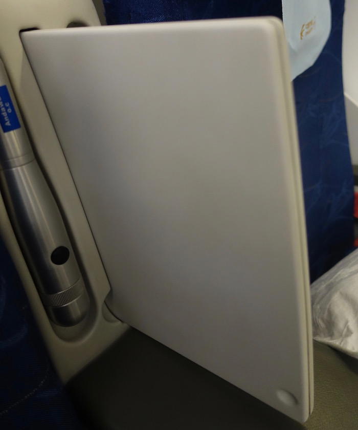 China-Eastern-A330-Business-Class - 13