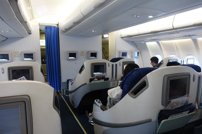 China-Eastern-A330-Business-Class - 17