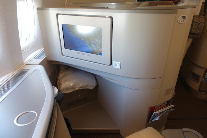 China-Eastern-Business-Class-777 - 10
