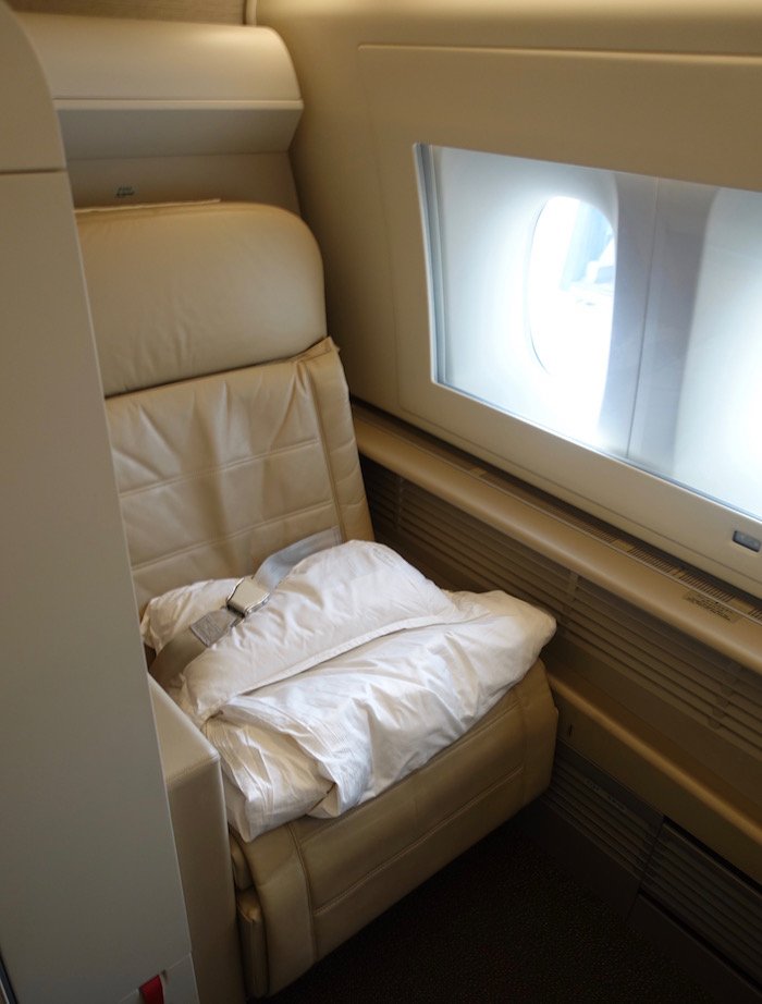China-Eastern-Business-Class-777 - 107