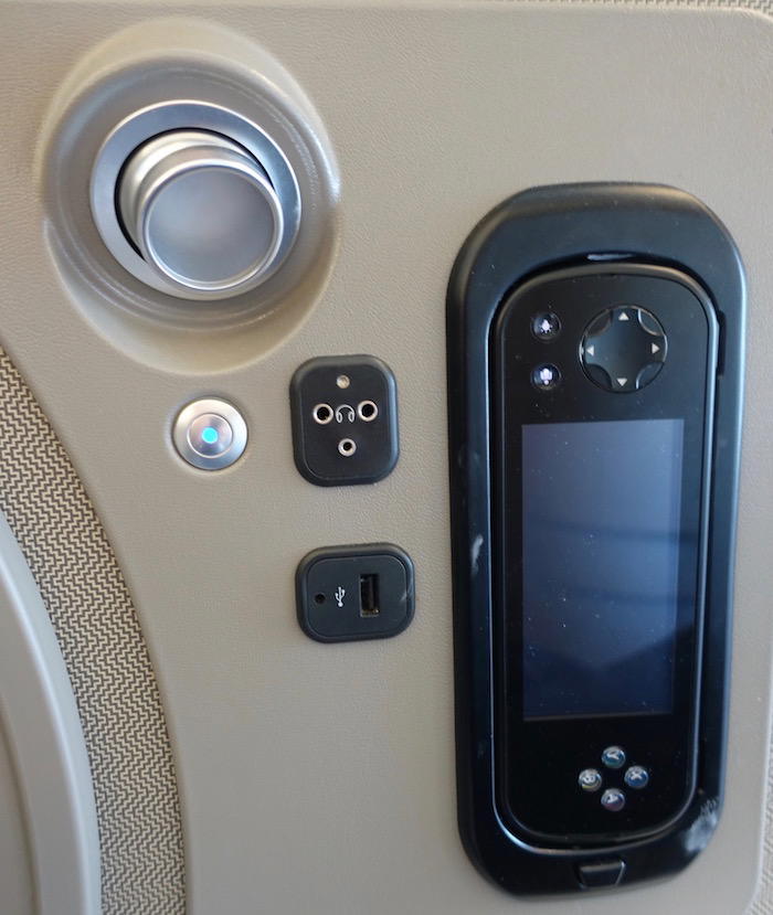 China-Eastern-Business-Class-777 - 12