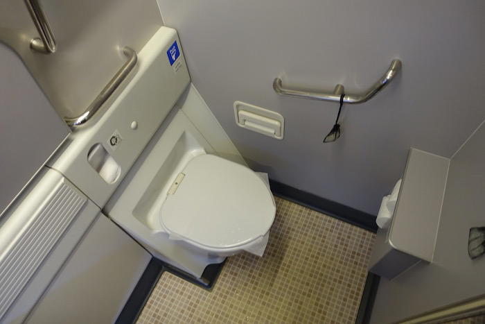 China-Eastern-Business-Class-777 - 27