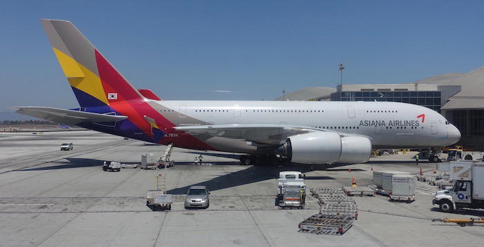 China-Eastern-Business-Class-777 - 32
