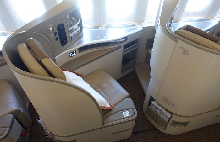China-Eastern-Business-Class-777 - 7