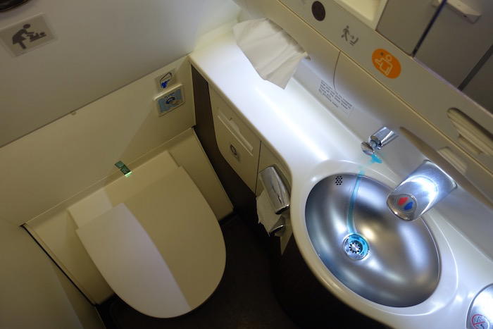 Fiji-Airways-A330-Business-Class - 29
