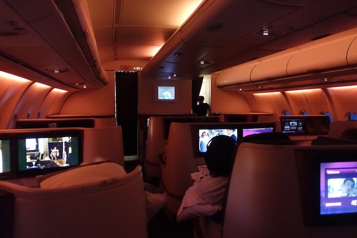 Qatar-Business-Class-A340 - 45