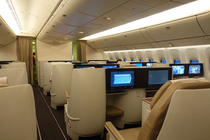 Saudia-Business-Class-777 - 37