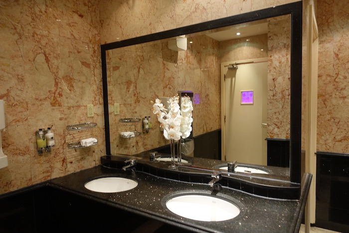 Saudia-Lounge-Jeddah-Airport - 45