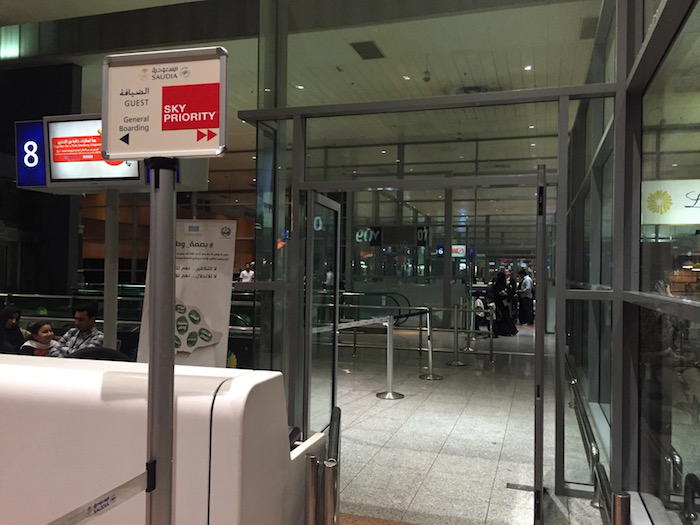 Saudia-Lounge-Jeddah-Airport - 56