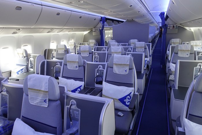 air-astana-business-class-767-1
