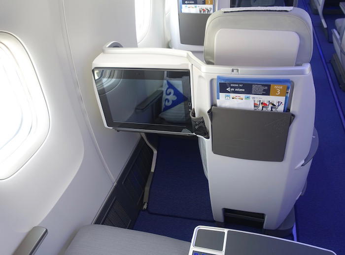 air-astana-business-class-767-5