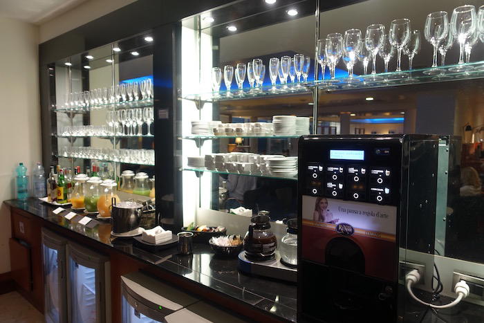 British-Airways-Lounge-Rome - 14