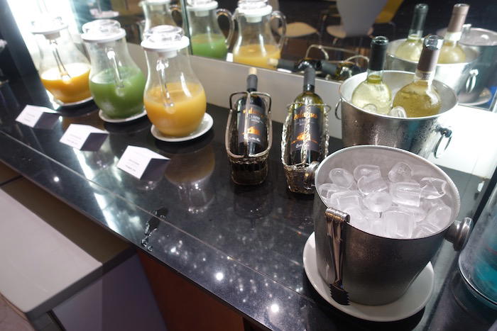 British-Airways-Lounge-Rome - 15