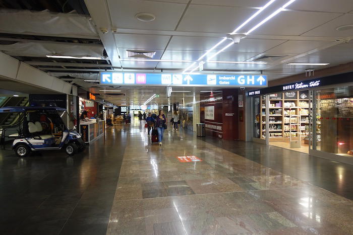 British-Airways-Lounge-Rome - 2