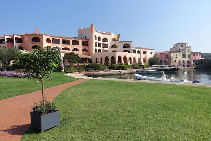 hotel-cala-di-volpe-porto-cervo-45