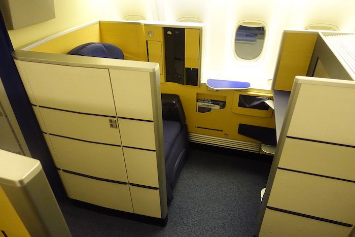 ana-first-class-777-2