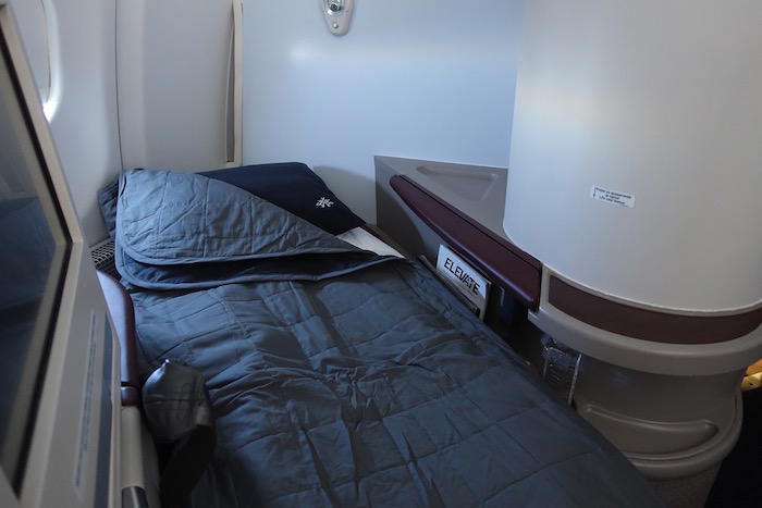 air-serbia-business-class-a330-67