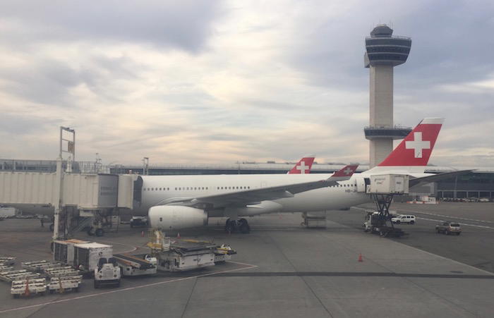 air-serbia-business-class-a330-97
