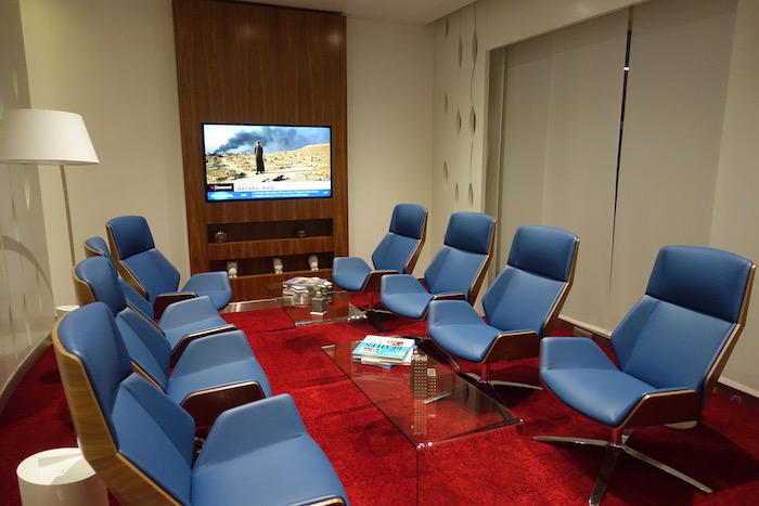 air-serbia-lounge-belgrade-16