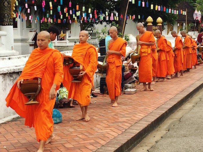 luang-prabang-monks