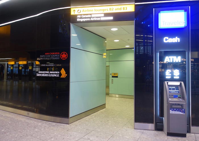 singapore-airlines-lounge-london-heathrow-1