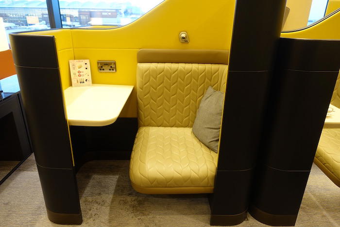 singapore-airlines-lounge-london-heathrow-12
