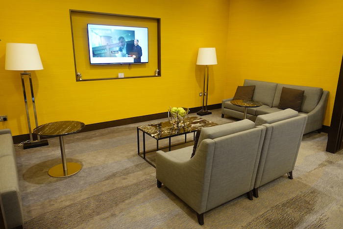 singapore-airlines-lounge-london-heathrow-13