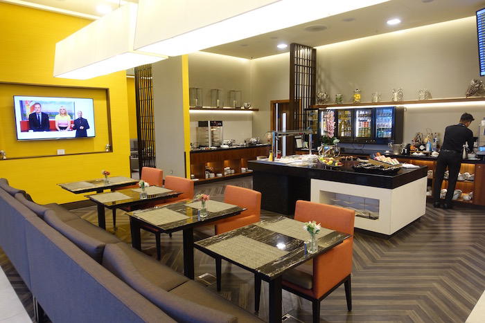 singapore-airlines-lounge-london-heathrow-14