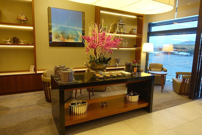 singapore-airlines-lounge-london-heathrow-15