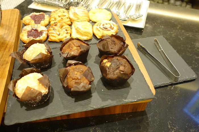 singapore-airlines-lounge-london-heathrow-19