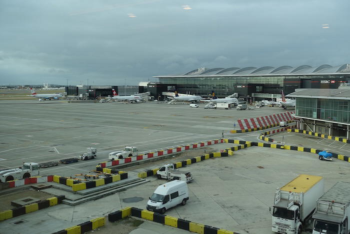 singapore-airlines-lounge-london-heathrow-23