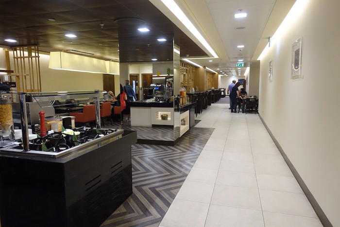 singapore-airlines-lounge-london-heathrow-27