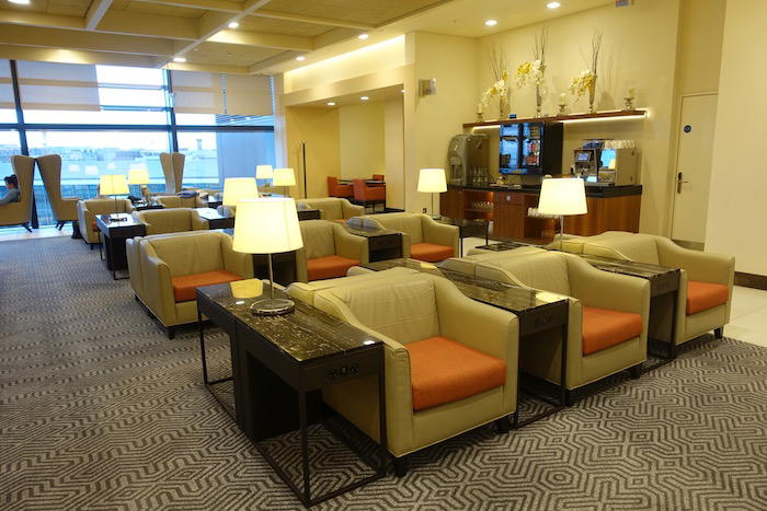 singapore-airlines-lounge-london-heathrow-30